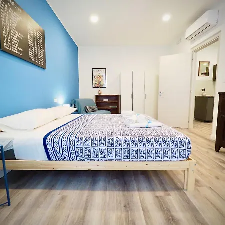 Apartment Dimora Sottoripa 24 Di Fronte All'acquario - Genovabnb It *