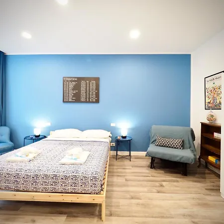 Apartment Dimora Sottoripa 24 Di Fronte All'acquario - Genovabnb It *
