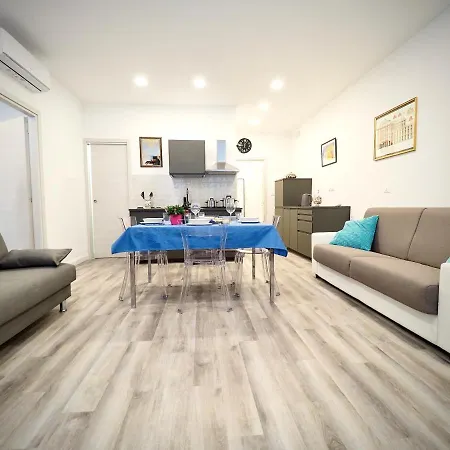 Dimora Sottoripa 24 Di Fronte All'acquario - Genovabnb It Apartmán