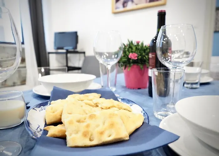 Dimora Sottoripa 24 Di Fronte All'acquario - Genovabnb It Janov